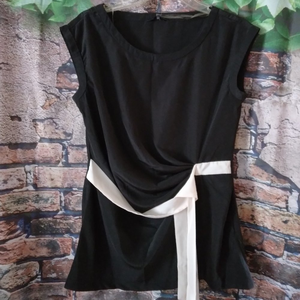 Black Sleeveless Tie Waist Blouse